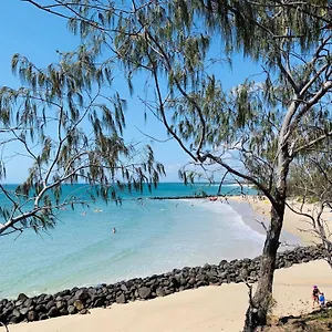 https://billys-beach-house-elliott-heads.queenslandhotels.net
