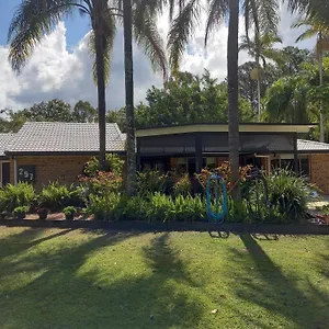 https://tukawyl-retreat-landsborough.queenslandhotels.net
